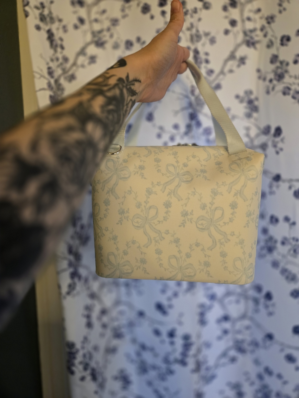 Stanley Cream Floral Julienne Mini Soft Cooler Bag - Picture 2 of 2